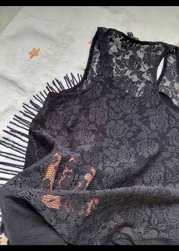 Dantel Detaylı Siyah Kadın Askılı Bluz - Görsel 3