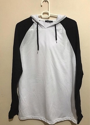 Siyah-Beyaz Sweatshirt
