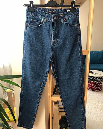 Etiketli mom jean 