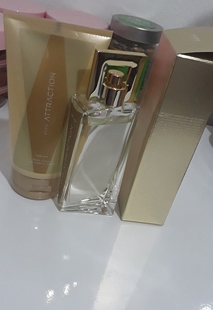 avon attraction parfum+losyon