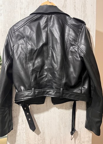 Siyah Deri Biker Ceket, Tokalı, Sıkı Kesim - Görsel 2