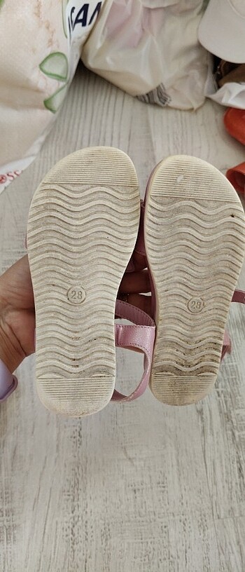 Waikiki (kırmızı olan) 27numara pembe ( yurt dışı) 28 numara - Görsel 5