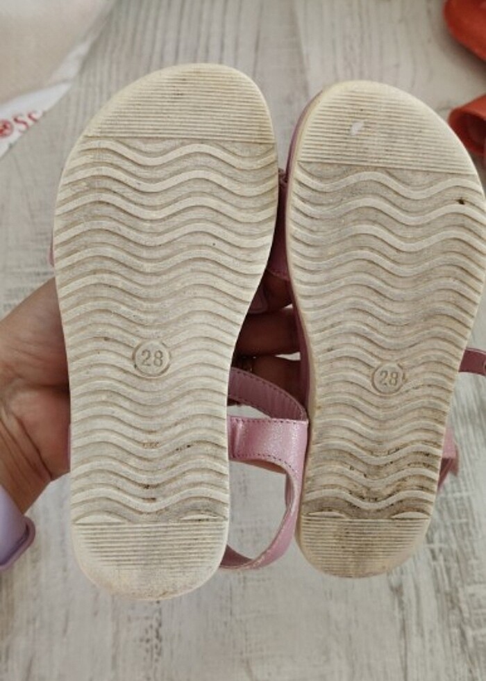 Waikiki (kırmızı olan) 27numara pembe ( yurt dışı) 28 numara - Görsel 5