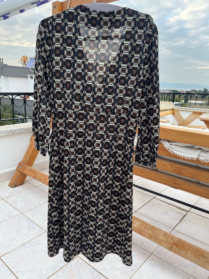 Mudo 38 beden kahverengi desenli elbise - Görsel 2