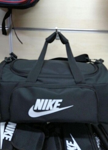 Beden siyah Renk Siyah Nike Seyahat Çantası