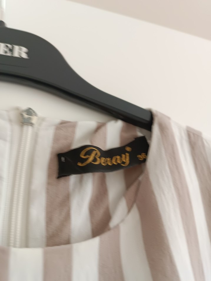 Bej Çizgili Uzun Elbise - Görsel 4