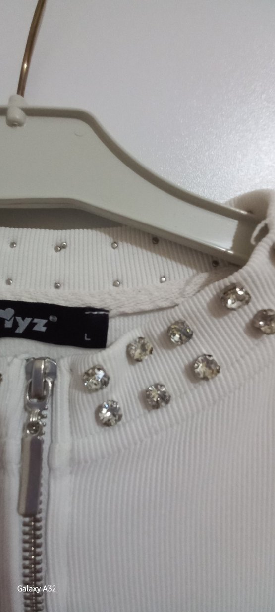 Uzun Kollu Beyaz Mini Düğmeli Bluz - Görsel 4