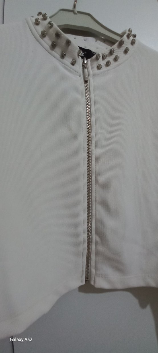 Uzun Kollu Beyaz Mini Düğmeli Bluz - Görsel 3