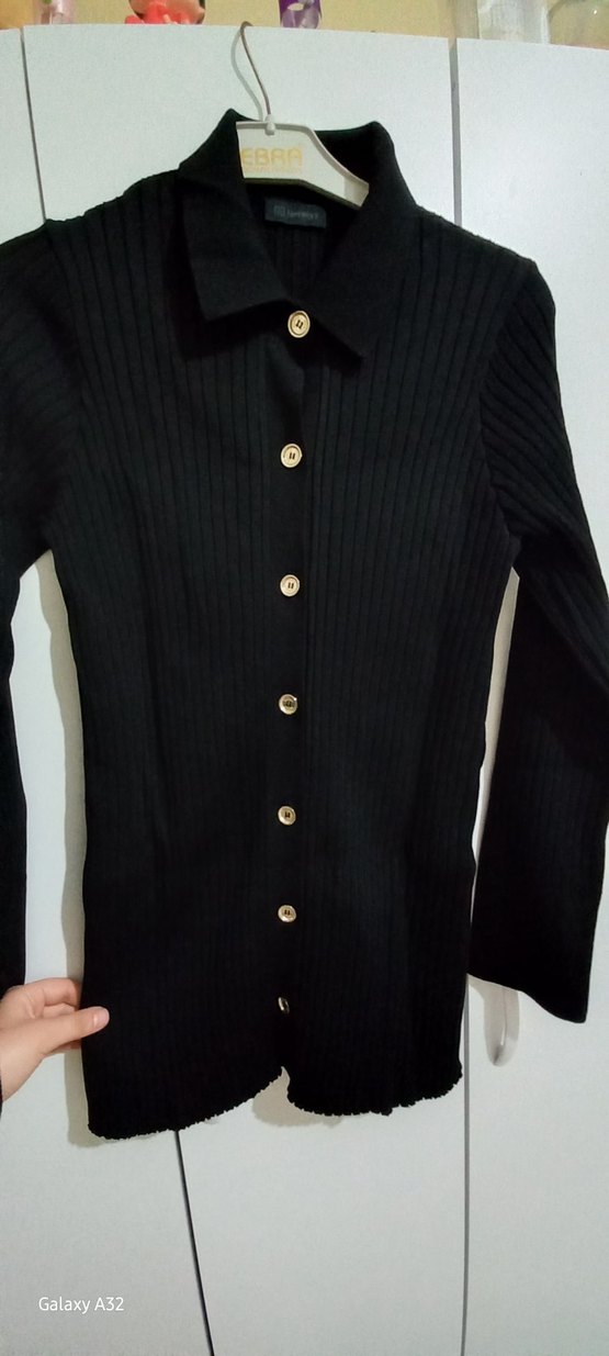 Düğmeli Siyah Hamile Hırka - Görsel 2