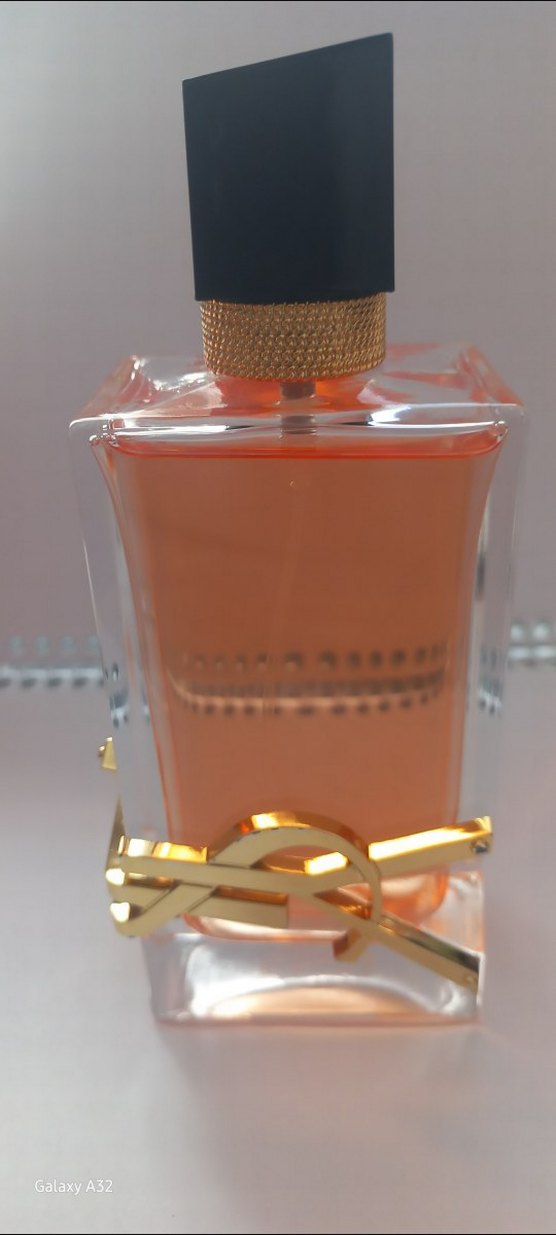 Yves Saint Laurent Libre Kadın Parfümü 90 ml - Görsel 4