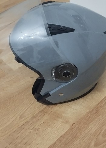 Gri Minimalist Motosiklet Kaskı - Görsel 3