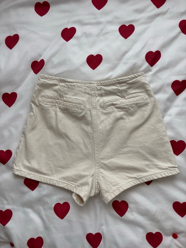 Düğmeli Krem Mini Şort Etek - Görsel 2