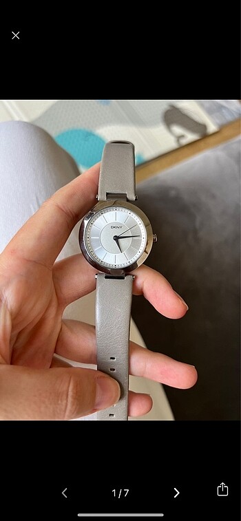 Dkny saat