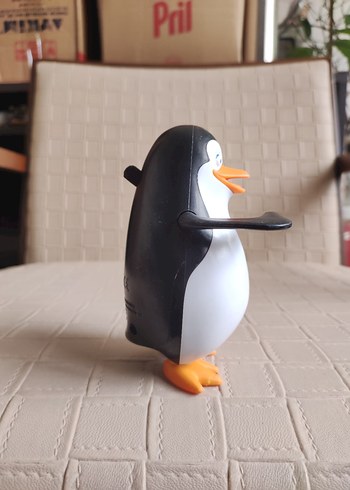  Beden Penguen figür burger king 2016