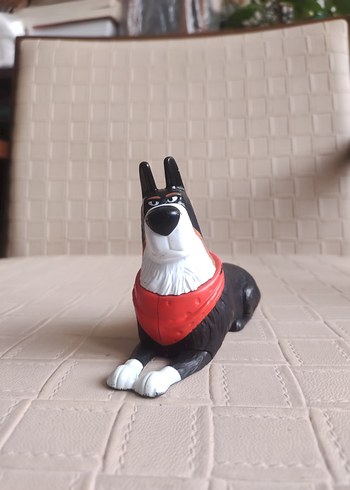  Beden Renkli Bandanalı Köpek Figürü