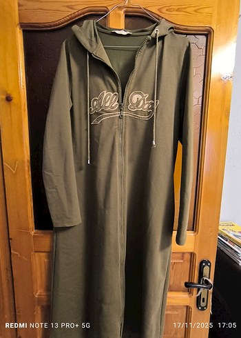 Nakışlı Kapüşonlu Kadın Uzun Hırka - Görsel 3