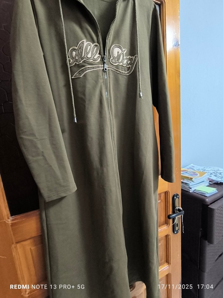 Nakışlı Kapüşonlu Kadın Uzun Hırka - Görsel 5