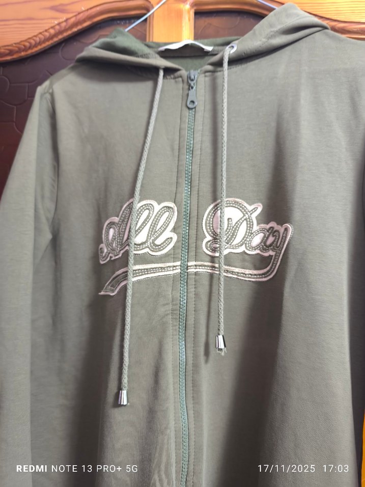 Nakışlı Kapüşonlu Kadın Uzun Hırka - Görsel 4