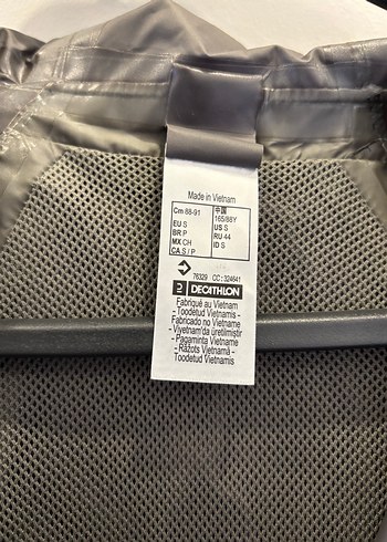 Haki Fermuarlı Yağmurluk - Görsel 3