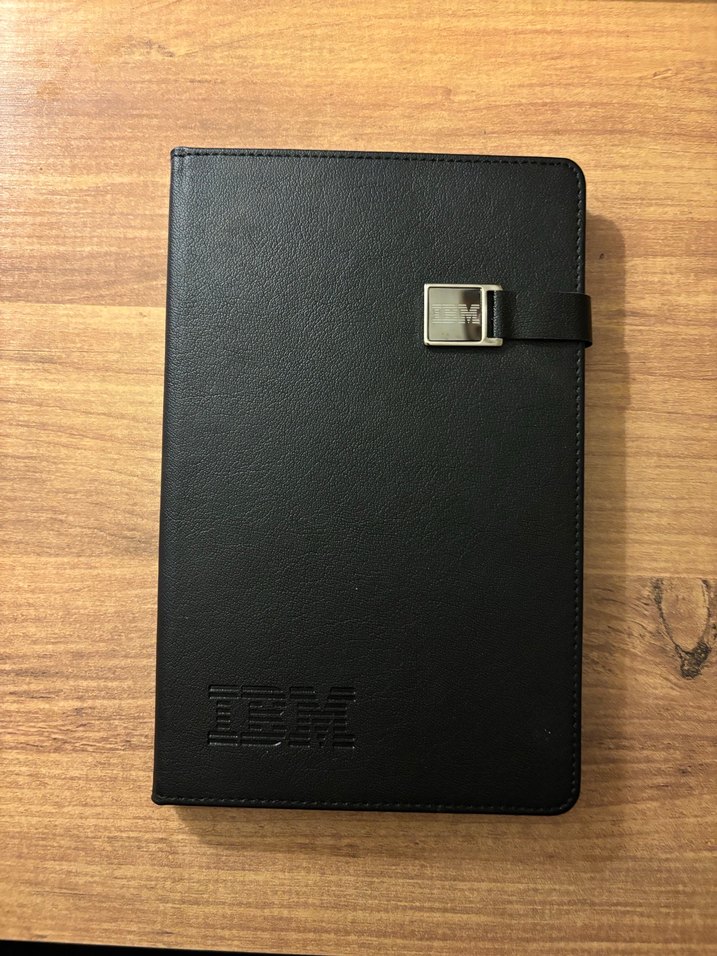 Siyah IBM Defter - Görsel 2