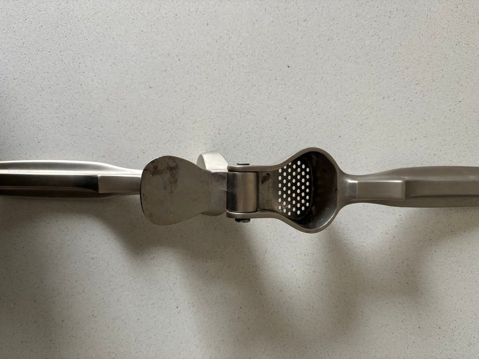 Gri Metal Sarımsak Ezici - Görsel 5