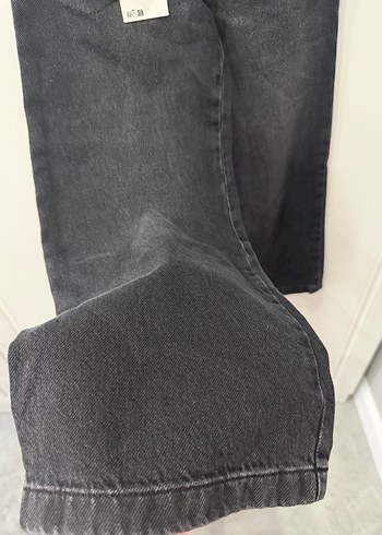 Gri Batik Desenli Bol Kesim Kız Kot Pantolon - Görsel 3