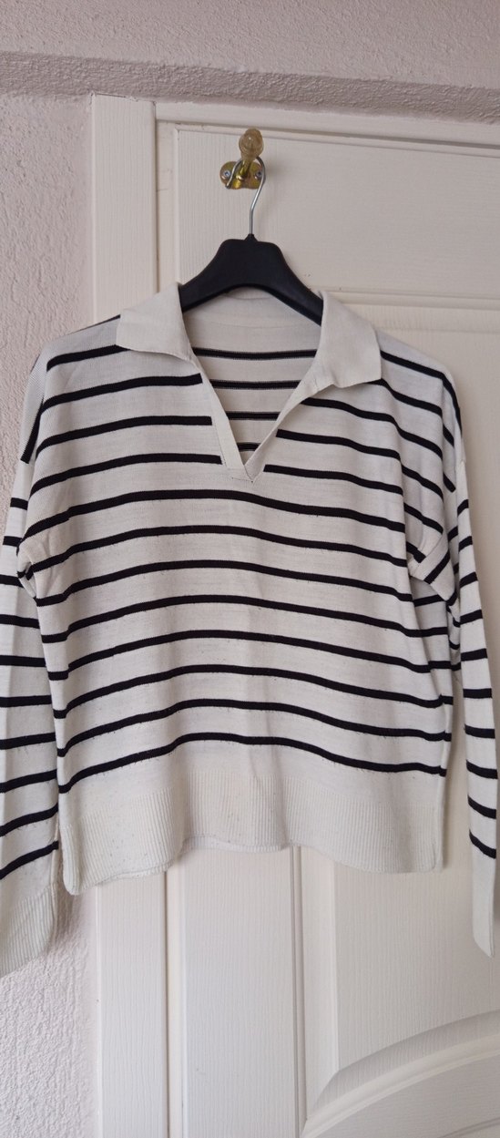 Kadın Gri-Beyaz Çizgili Polo Yaka Kazak - Görsel 2