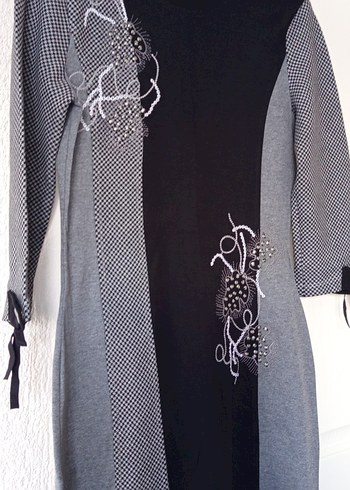 Gri Nakışlı Uzun Kollu Triko Elbise - Görsel 4