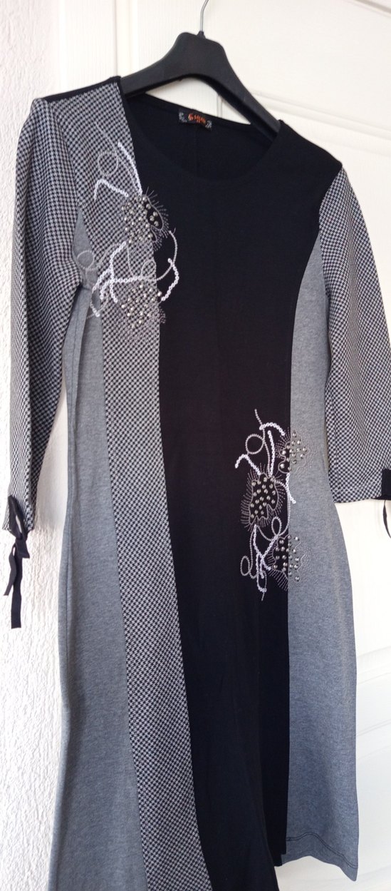 Gri Nakışlı Uzun Kollu Triko Elbise - Görsel 4