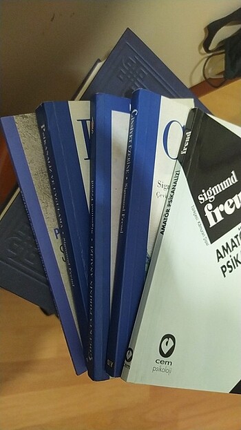  5'li Freud set. Ucuz bıraktım. Tertemiz.