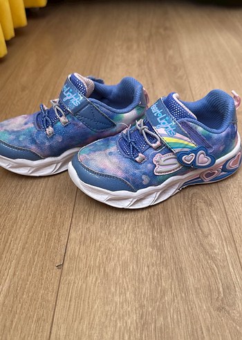 Skechers Kız Çocuk Renkli Bağcıklı Spor Ayakkabı