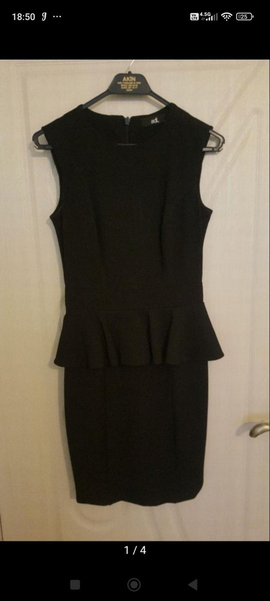 Siyah V Yakalı Kolsuz Midi Elbise - Görsel 2