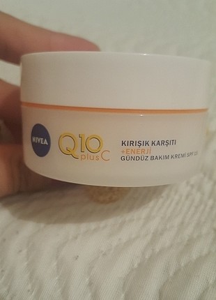 Nivea Q10 Plus C