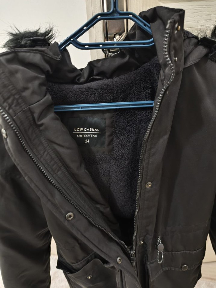 Siyah Kürklü Kadın Kışlık Mont - Görsel 4