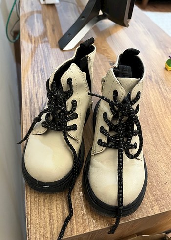 Zara krem bot - Görsel 2