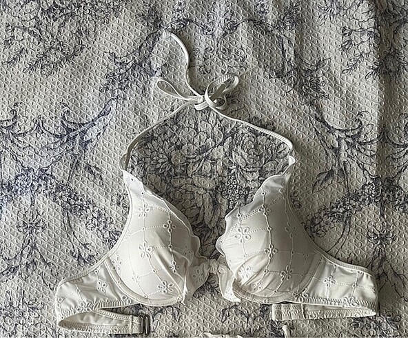 Bikini üstü