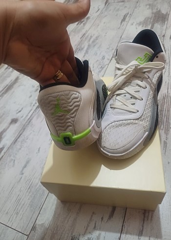 42 Beden beyaz Renk #Nike#Nike Jordan Tatum2 Basketbol Ayakkabısı#DesenliBeyazBasket