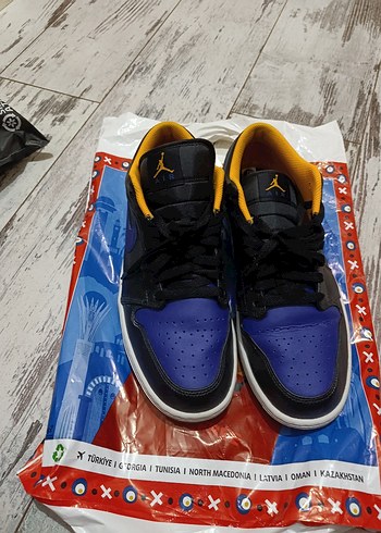 Nike Air Jordan 1 Low Erkek Spor Ayakkabi