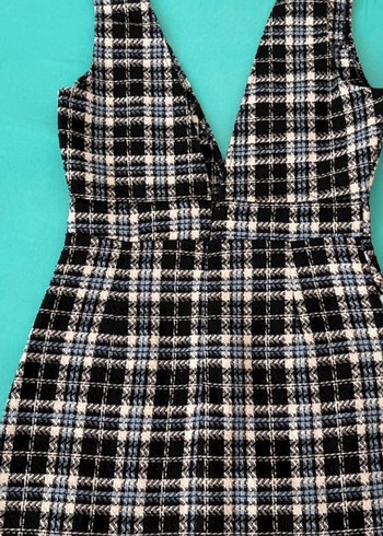 V Yaka Kolsuz Ekose Midi Elbise - Görsel 2