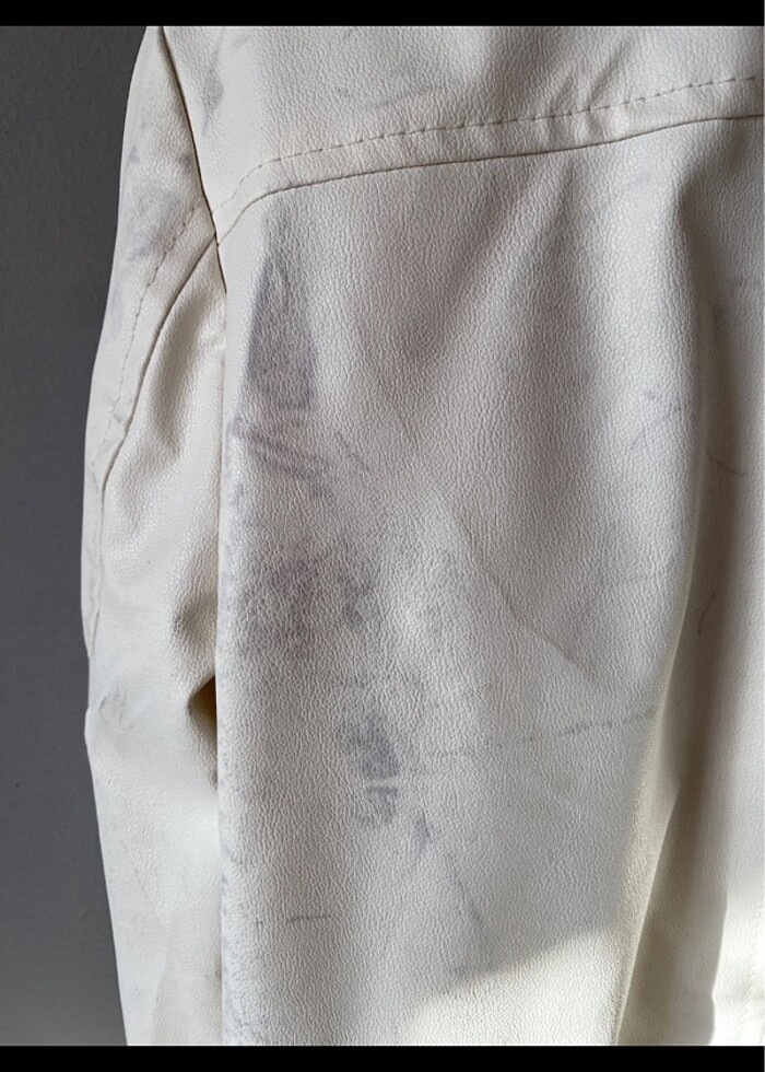 Beyaz Deri Ceket - Görsel 3