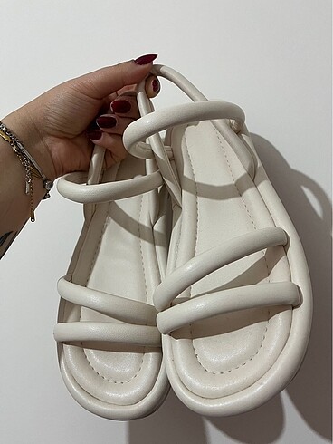 Trendyol & Milla Bej Sandalet