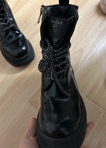 Siyah kız çocuk postal - Görsel 4