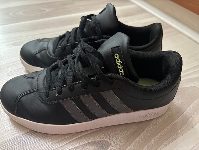 Adidas siyah 36 numara spor ayakkabı