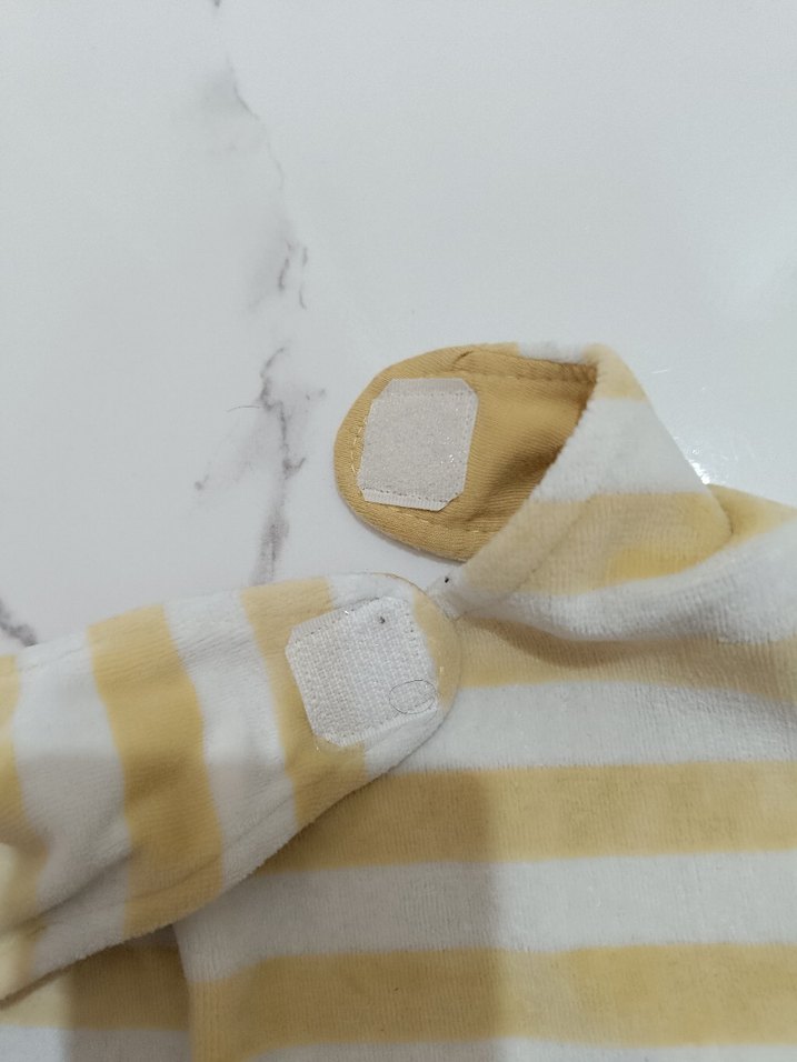 Nakışlı Sarı Bebek Önlüğü - Görsel 2