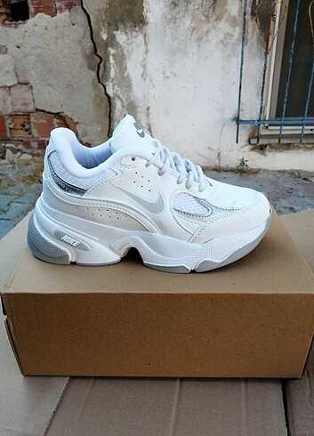 Nike bayan spor ayakkabı