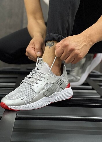 42 Beden Nike erkek huarache spor ayakkabı 