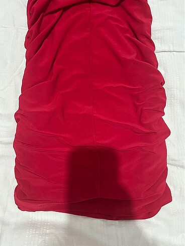 Kırmızı Elbise - Görsel 7