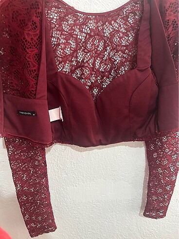 s Beden Önü Detaylı Dantel Bluz