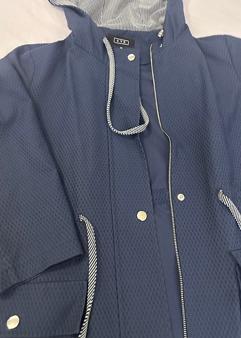 Gri Kapüşonlu Midi Kadın Yağmurluk - Görsel 4