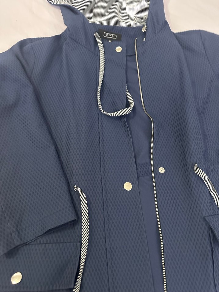 Gri Kapüşonlu Midi Kadın Yağmurluk - Görsel 4